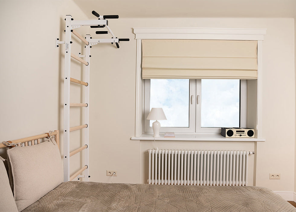 BenchK 221 White wall bars detail