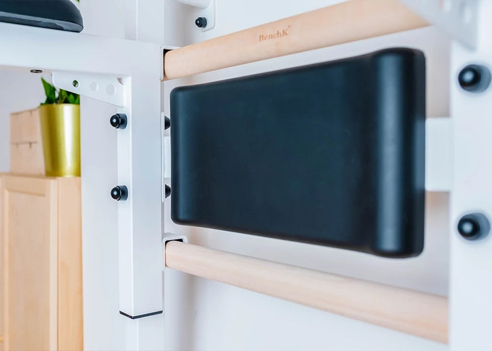 BenchK 722 White wall-mounted training system